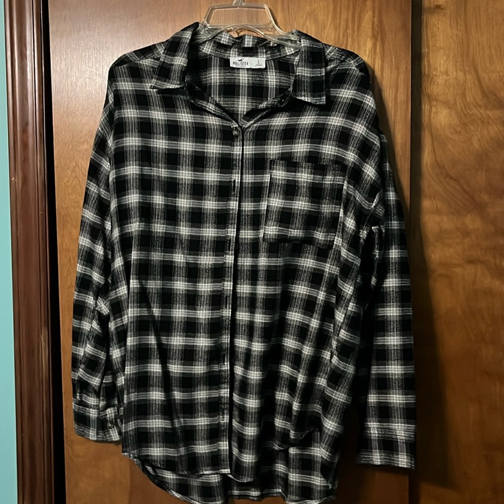 Hollister black and white oversized soft flannel in a size large